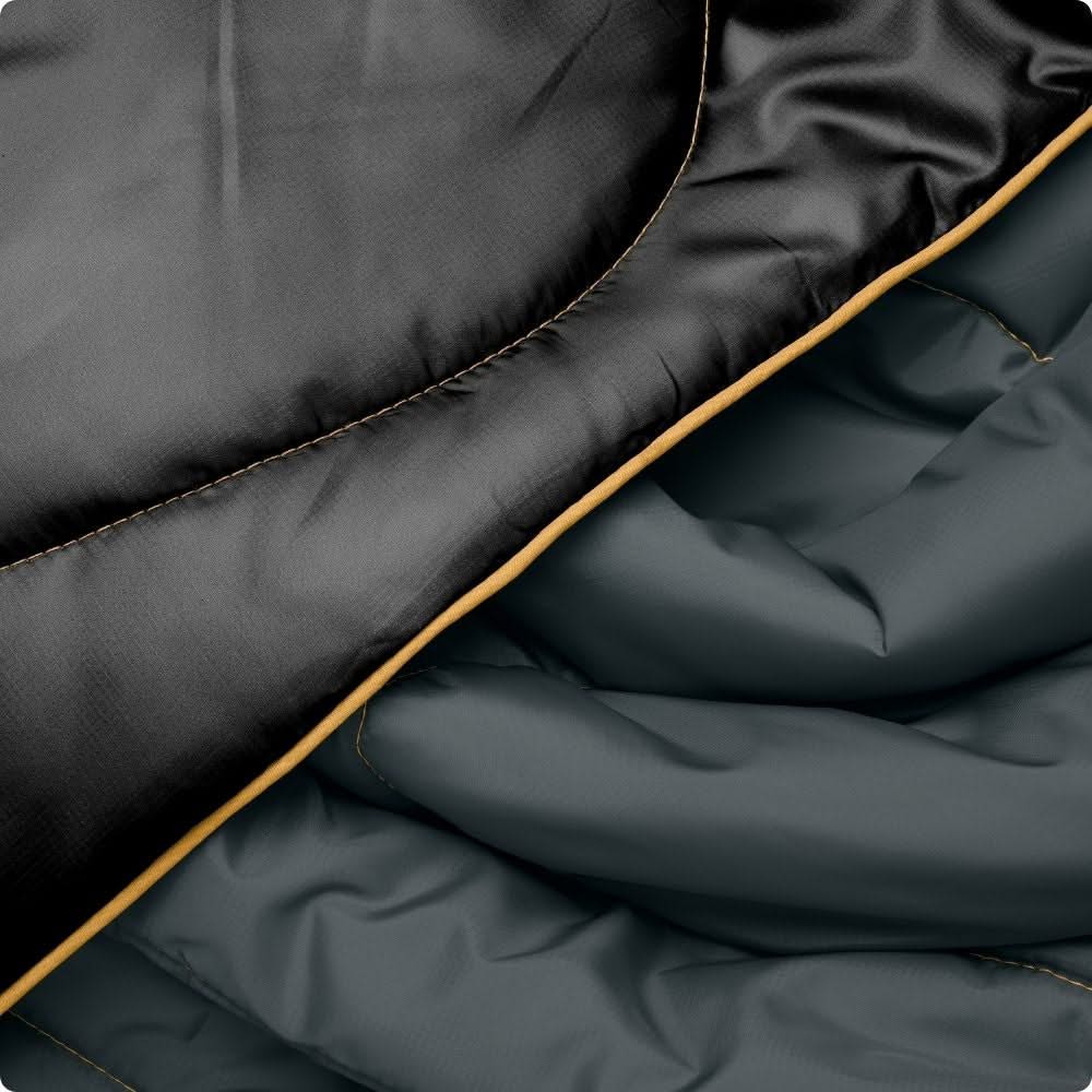 Original Puffy Blanket - Black - Image 4