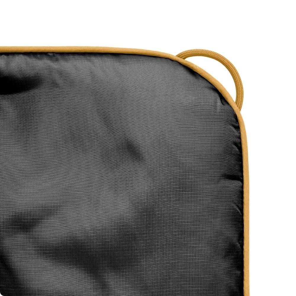 Original Puffy Blanket - Black - Image 7