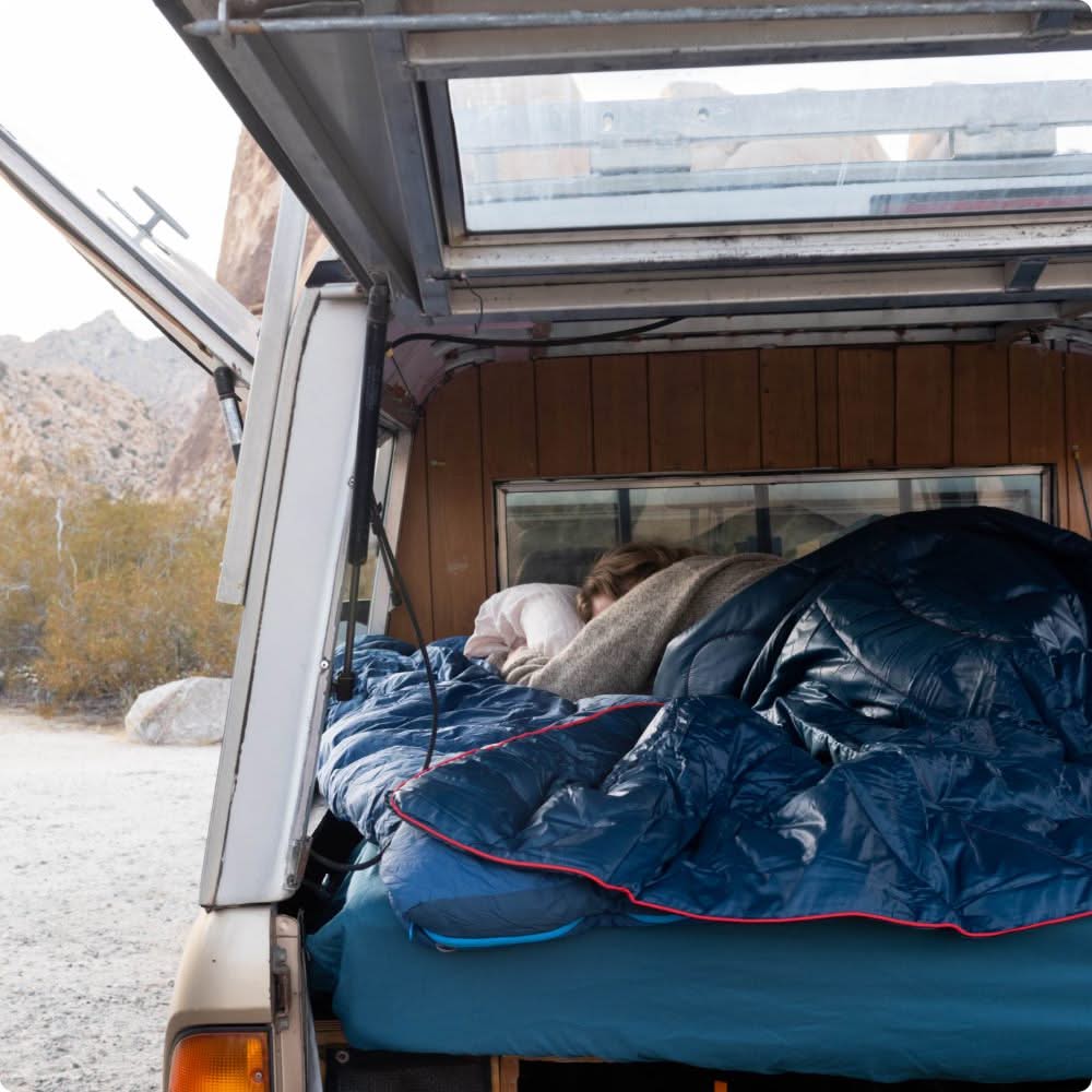 Original Puffy Blanket - Deepwater - Image 9