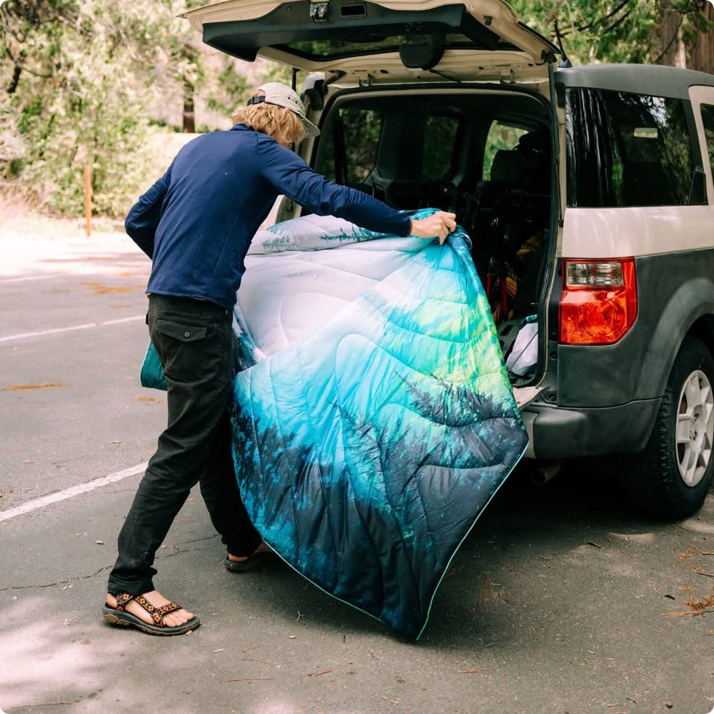 Original Puffy Blanket - Olympic Fog - Image 9